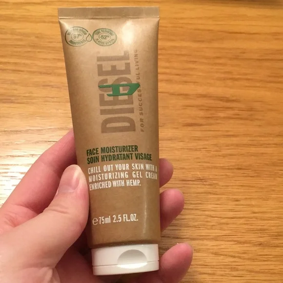 Diesel D Grooming Set - Picture 2 of 3